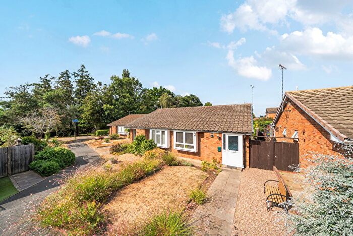 2 Bedroom Bungalow For Sale In Greythorne Road, Woking, Surrey, GU21