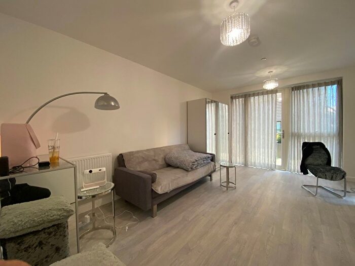 2 Bedroom Flat To Rent In Shearwater Drive, London, NW9