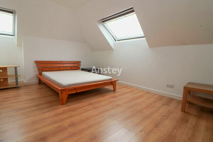 2 Bedroom Apartment To Rent In Welbeck Avenue, Southampton, SO17