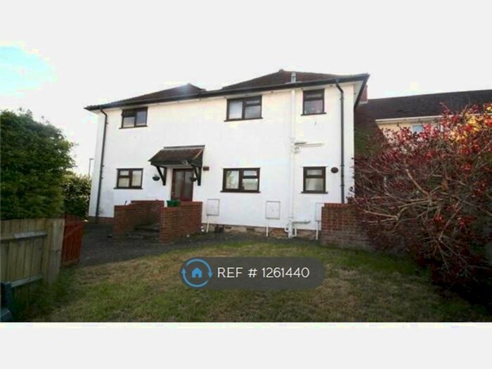 1 Bedroom Flat To Rent In Ellington Park, Maidenhead SL6