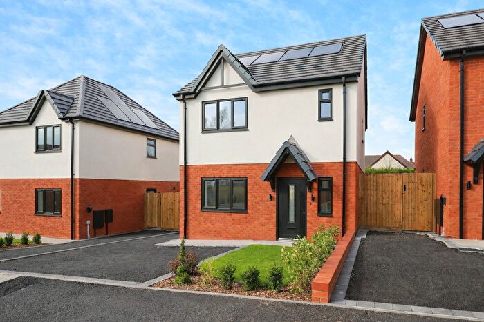 3 Bedroom Detached House For Sale In Old Birmingham Road, Lickey End, Bromsgrove, B60