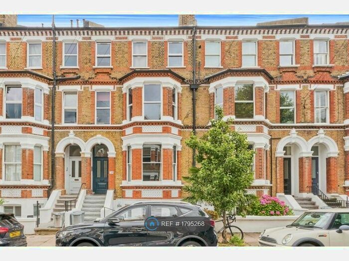 3 Bedroom Flat To Rent In Schubert Road, London, SW15