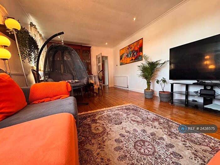 2 Bedroom Flat To Rent In Weston Road, Bromley, BR1