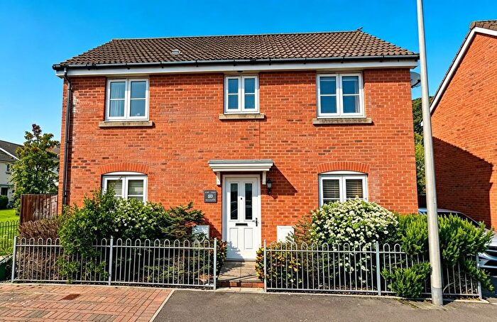 3 Bedroom Detached House To Rent In Marcroft Rd, Swansea, SA1