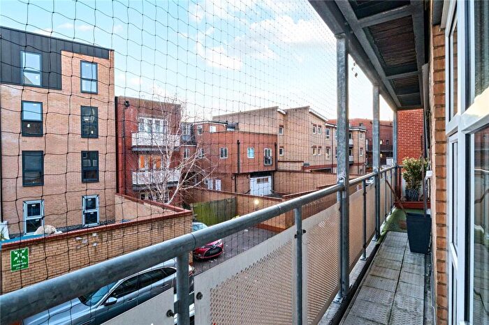 1 Bedroom Apartment For Sale In London Road, Kingston Upon Thames, KT2
