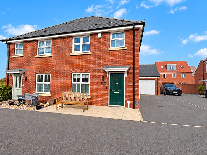 3 Bedroom Semi-Detached House For Sale In Tate Drive, Biggleswade, SG18