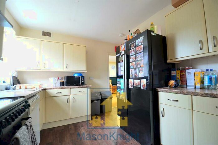 7 Bedroom Semi-Detached House To Rent In Gibbins Road, Selly Oak, B29