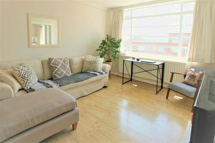 1 Bedroom Flat To Rent In Balham High Road, London, SW17