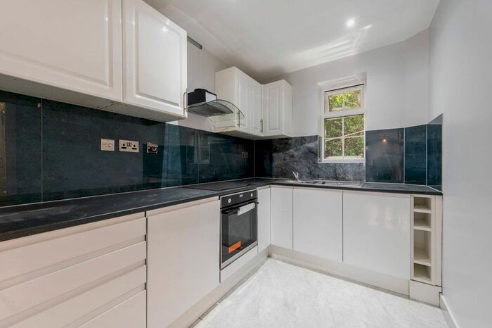 2 Bedroom Semi-Detached House To Rent In Salcot Crescent, Croydon CR0