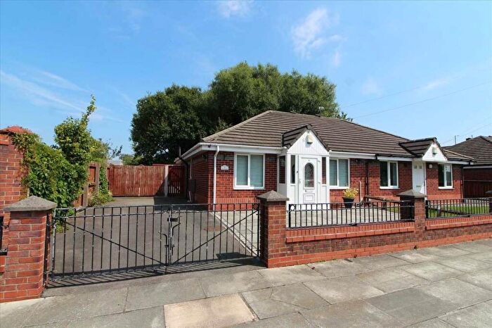 2 Bedroom Bungalow For Sale In Bewley Drive, Kirkby, L32