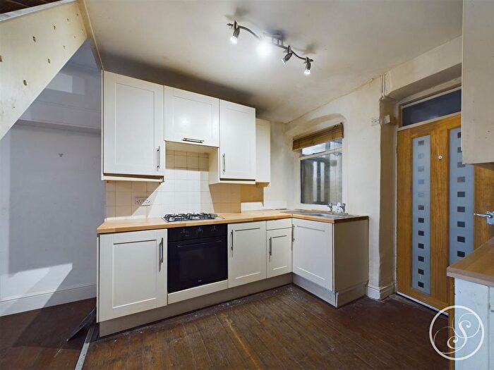 2 Bedroom Terraced House For Sale In Colton Road, Whitkirk, Leeds, LS15