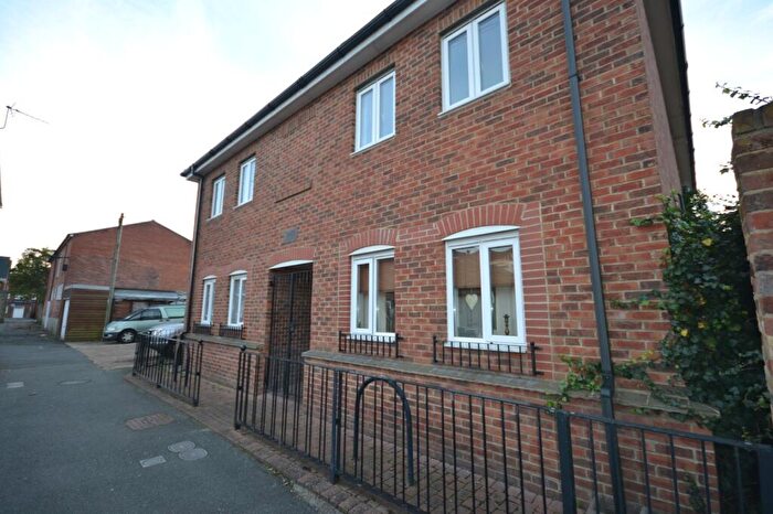 1 Bedroom Flat To Rent In Trafalgar Lane, Newport, PO30