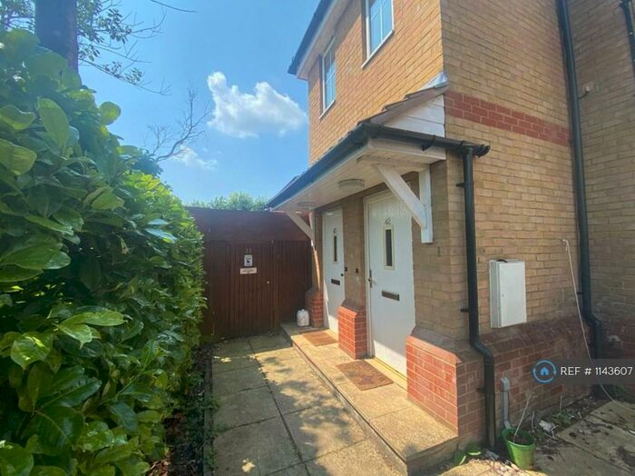 1 Bedroom Flat To Rent In Wensleydale, Luton, LU2