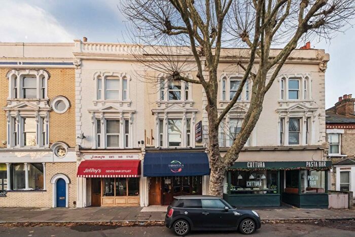 2 Bedroom Flat For Sale In Elliott Road, Chiswick, W4