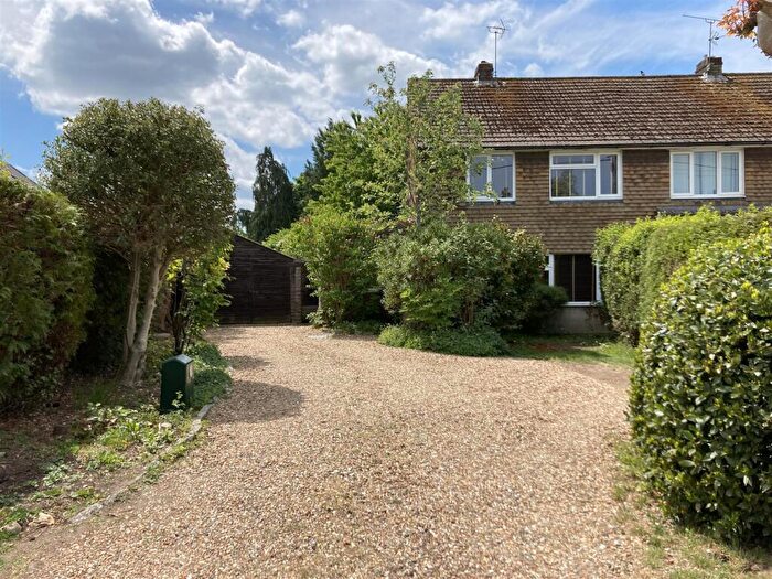 3 Bedroom Semi-Detached House For Sale In Bridle Path, Woodcote, Reading, RG8