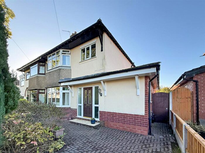 3 Bedroom Semi-Detached House For Sale In Cornelius Drive, Thingwall, Wirral, CH61
