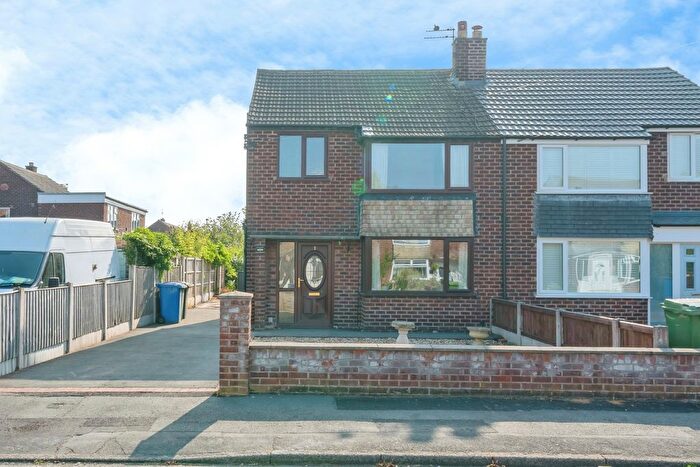 3 Bedroom Semi Detached House For Sale In Baldock Close, Thelwall, Warrington, Cheshire, WA4
