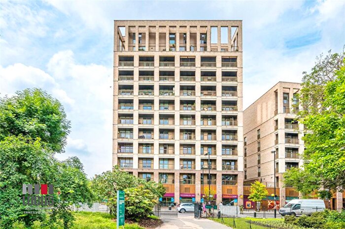 1 Bedroom Flat To Rent In Kimpton Court, Murrain Road, Finsbury Park, N4