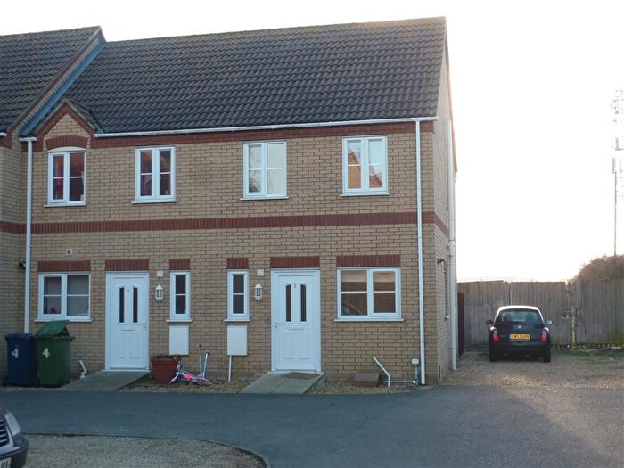 2 Bedroom End Of Terrace House To Rent In Bruce Close, Wisbech, PE13