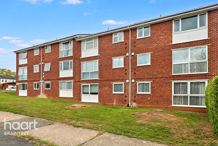 2 Bedroom Apartment For Sale In Trafalgar Court, Braintree, CM7