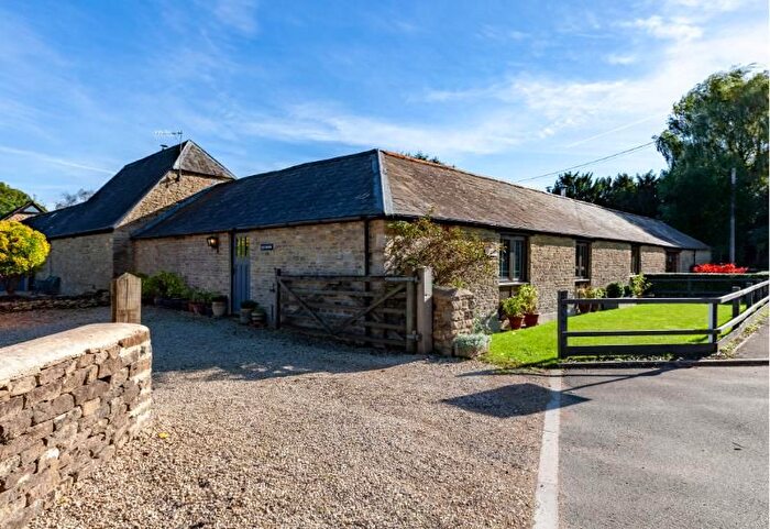 4 Bedroom Bungalow To Rent In North End, Ashton Keynes, Swindon, SN6