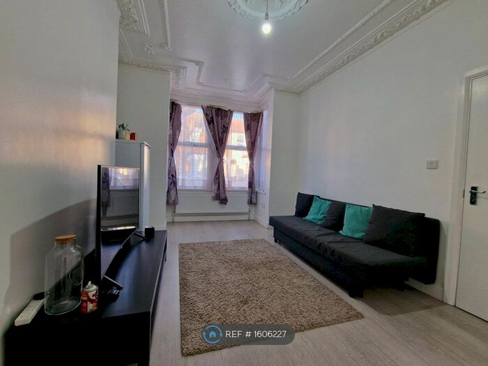 4 Bedroom Terraced House To Rent In Strone Road, London, E12