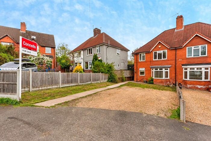 3 Bedroom Semi-Detached House For Sale In Walton Gardens, Grantham, NG31