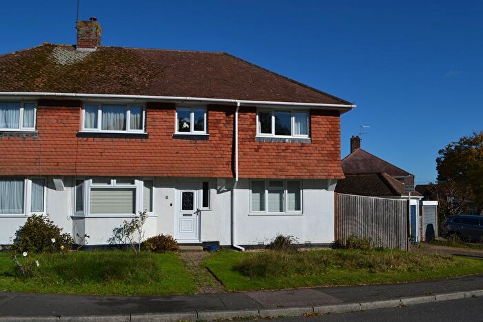 4 Bedroom Semi-Detached House For Sale In Dowgate Close, Tonbridge, TN9