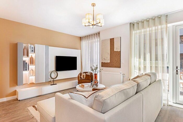 1 Bedroom Flat For Sale In "The Aqueuos" At High Streee, Brentford, TW8