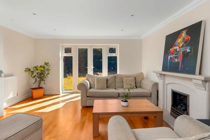 5 Bedroom Detached House To Rent In Norwood Road, Effingham, KT24