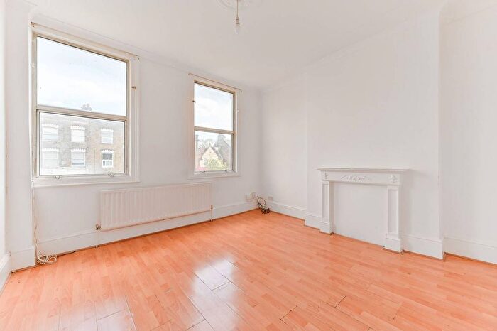2 Bedroom Flat For Sale In Kent House Road, New Beckenham, London, SE26