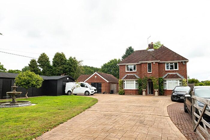 4 Bedroom Detached House For Sale In Salisbury Road, SO51