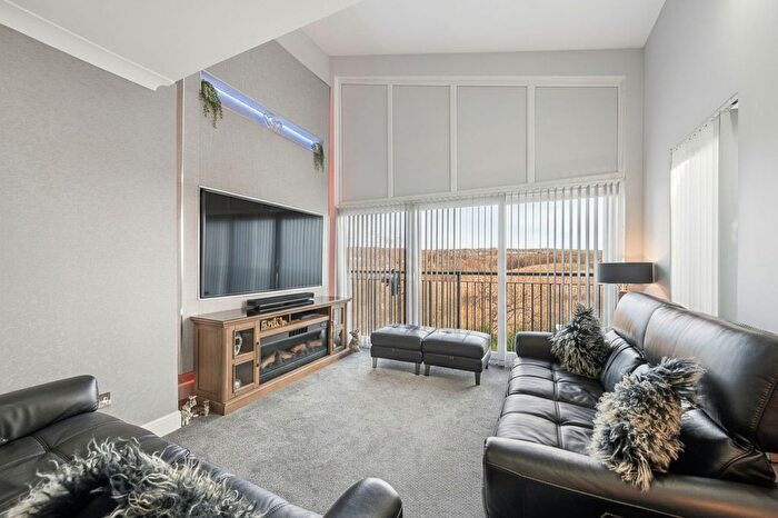 2 Bedroom Flat For Sale In Jardine Place, Bathgate, EH48