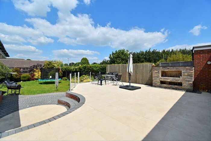 5 Bedroom Semi-Detached House To Rent In Old Worting Road, Basingstoke, RG22