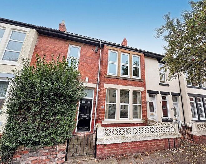 2 Bedroom Flat For Sale In Clifton Terrace, Whitley Bay, NE26
