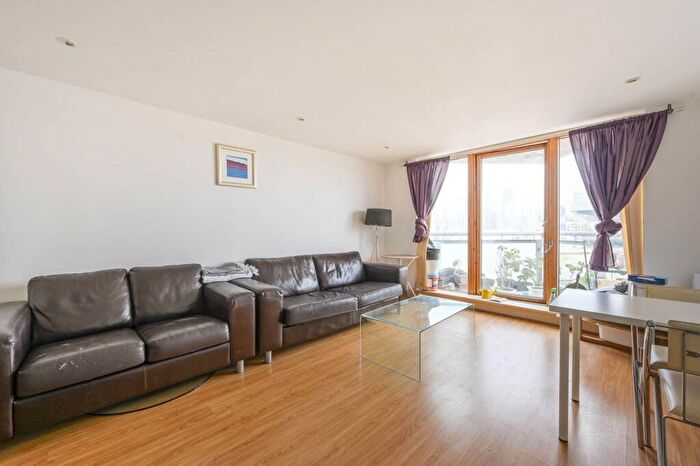 2 Bedroom Flat For Sale In Orion Point, Canary Wharf, London, E14
