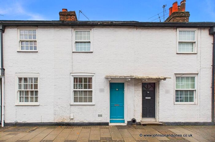 2 Bedroom Terraced House For Sale In London Street, Chertsey, KT16
