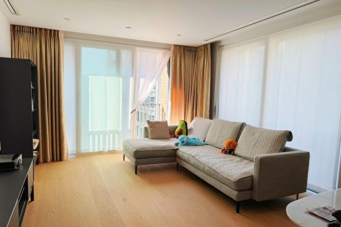 2 Bedroom Flat To Rent In Signature House, Jubilee Walk, WC1X