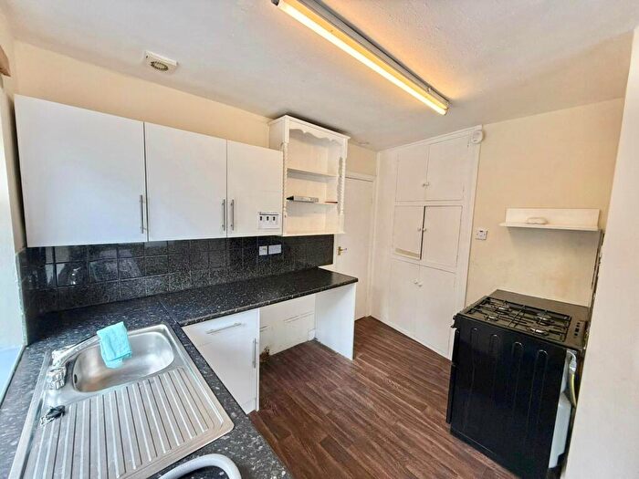 2 Bedroom Bungalow To Rent In Ghyll Wood Drive, Bingley, West Yorkshire, Uk, BD16