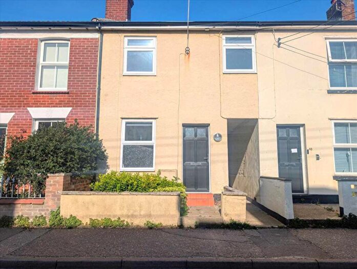 3 Bedroom Terraced House For Sale In Colne Road, Brightlingsea, CO7
