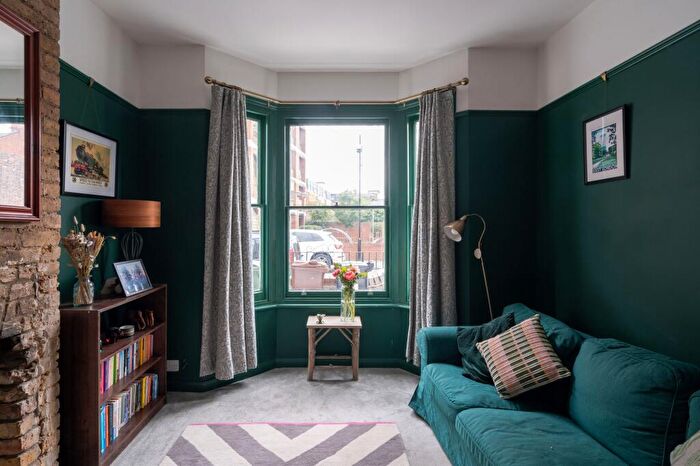 3 Bedroom Terraced House For Sale In Davies Lane, Leytonstone, London, E11