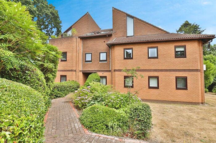 3 Bedroom Flat For Sale In Roslin Road South, Bournemouth, BH3