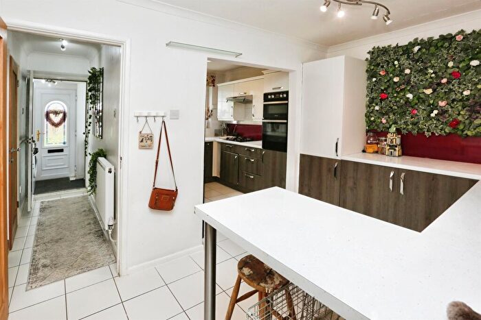 3 Bedroom Terraced House For Sale In Hanbidge Crescent, Gosport, PO13