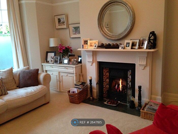 2 Bedroom Flat To Rent In Crouch End, London, N8