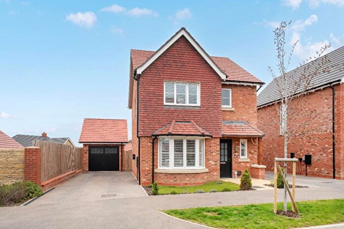 3 Bedroom Detached House For Sale In Elderberry Way, Bedford, MK43