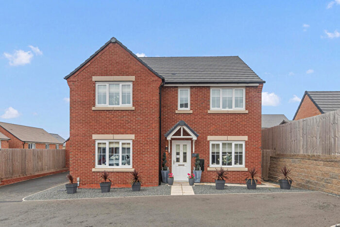 5 Bedroom Detached House For Sale In Simpson Close, Weldon, NN17