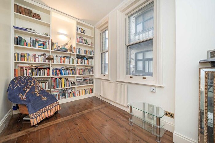 2 Bedroom Flat For Sale In Southampton Row, London, WC1B