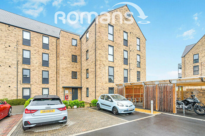 2 Bedroom Flat To Rent In Jenkins House, Beckett Strand, Swindon, SN1