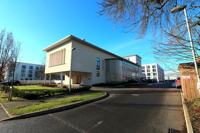 2 Bedroom Flat To Rent In Broadwater Rd, Welwyn Garden City, AL7