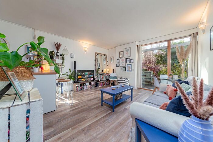 1 Bedroom Flat For Sale In Flat, Maurer Court, John Harrison Way, London, SE10